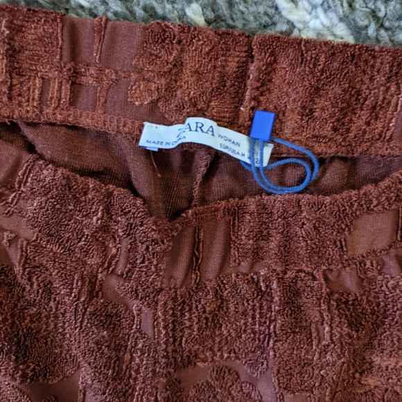 Zara Pants with textured print - Picture 3 of 5